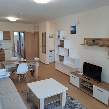 Apartment In Black Sea Star Complex Sosopol