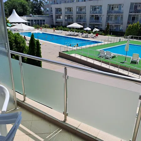 In Black Sea Star Complex Apartman *