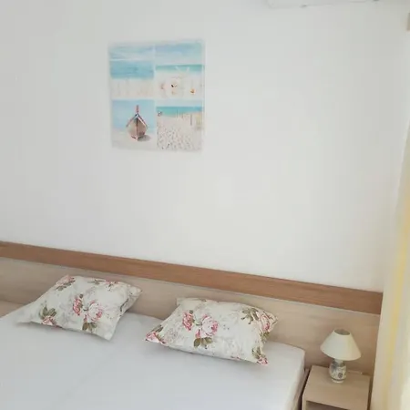 In Black Sea Star Complex Apartman *