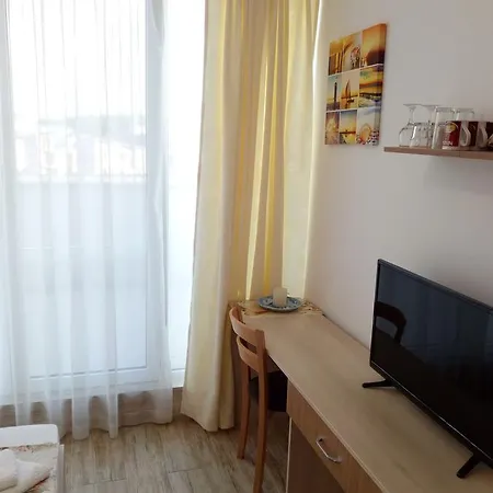 Apartamento In Black Sea Star Complex *
