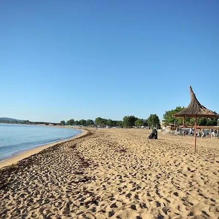 Apartamento In Black Sea Star Complex