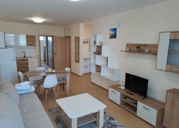 アパート In Black Sea Star Complex ソゾポル