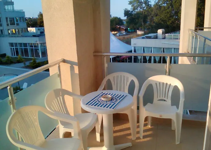 アパート In Black Sea Star Complex ソゾポル